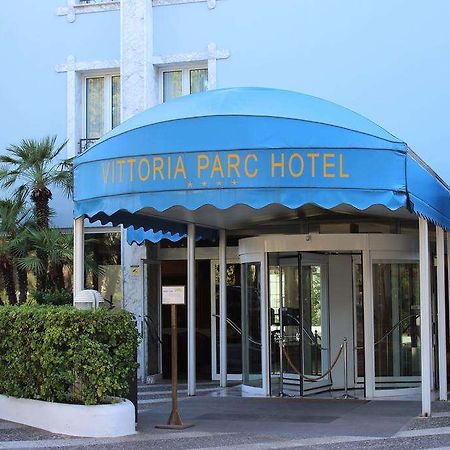 Vittoria Parc Hotel Бари Екстериор снимка